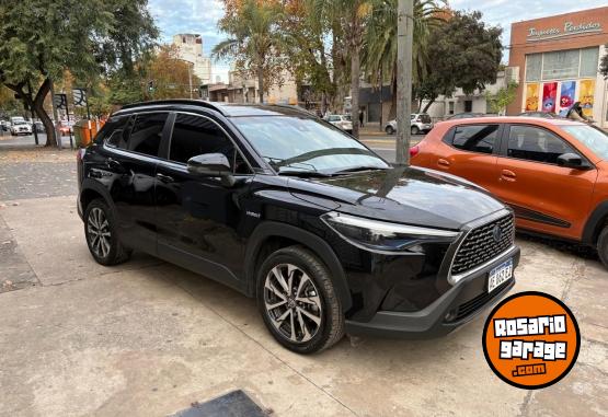Autos - Toyota Corolla Cross SEG 2021 Electrico / Hibrido 50000Km - En Venta