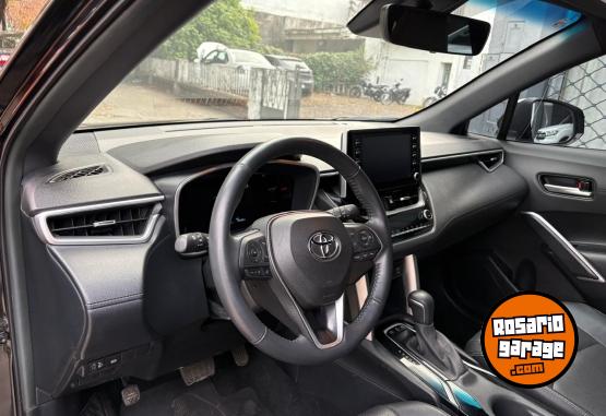 Autos - Toyota Corolla Cross SEG 2021 Electrico / Hibrido 50000Km - En Venta