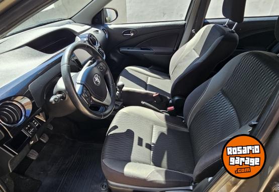 Autos - Toyota Etios 2017 Nafta 50000Km - En Venta