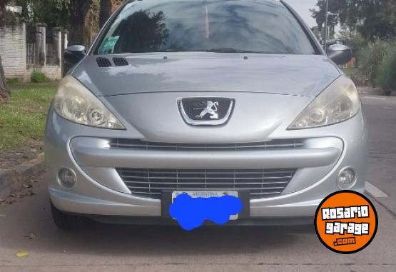 Autos - Peugeot 207 2011 Diesel 128500Km - En Venta