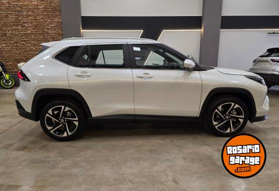 Autos - Toyota YARIS CROSS SEG CVT 2026 Nafta 0Km - En Venta