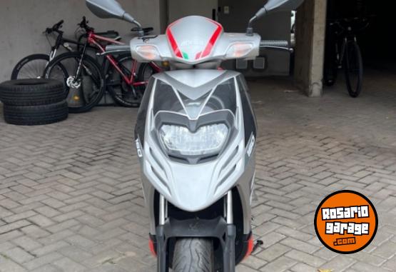 Motos - Aprilia Sr 160 2023 Nafta 4000Km - En Venta