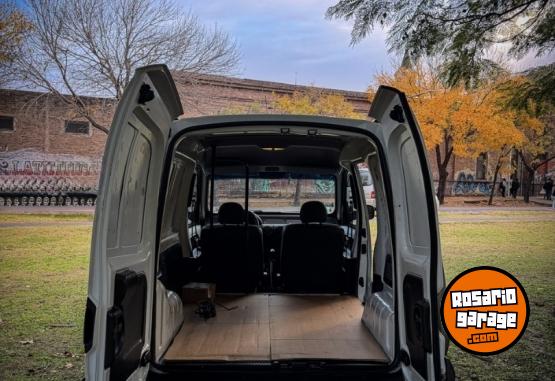 Utilitarios - Renault Kangoo   Berlingo Partner 2015 Nafta 128000Km - En Venta