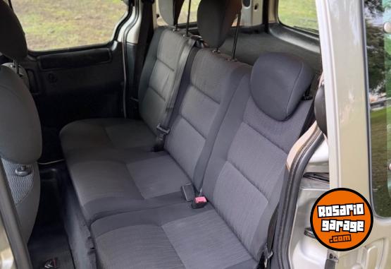 Utilitarios - Citroen Berlingo Partner Kangoo 2011 Diesel 134000Km - En Venta
