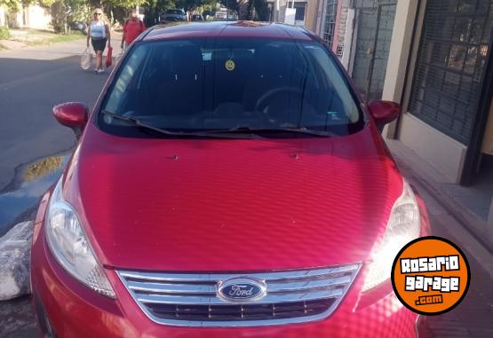 Autos - Ford Kinetic sedan 2011 Nafta 165000Km - En Venta