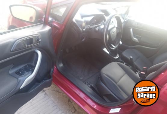 Autos - Ford Kinetic sedan 2011 Nafta 165000Km - En Venta