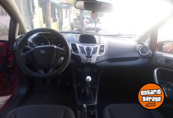 Autos - Ford Kinetic sedan 2011 Nafta 165000Km - En Venta
