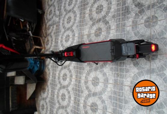 Otros - MONOPATIN ELECTRICO NINEBOT SEGWAY ZT3 PRO - En Venta