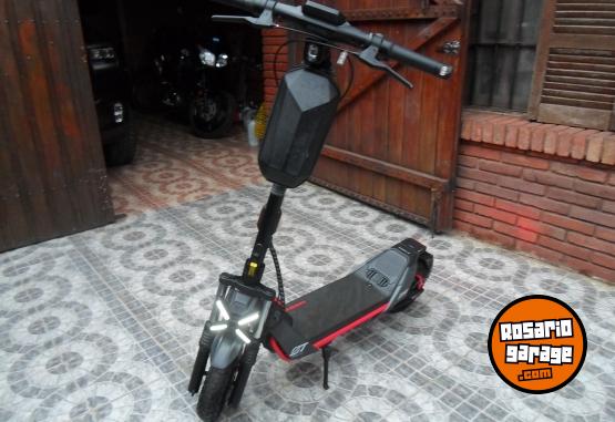 Otros - MONOPATIN ELECTRICO NINEBOT SEGWAY ZT3 PRO - En Venta