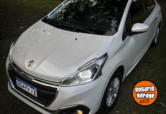 Autos - Peugeot 208 2018 Nafta 82000Km - En Venta