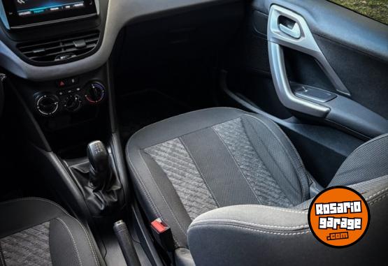 Autos - Peugeot 208 2018 Nafta 82000Km - En Venta