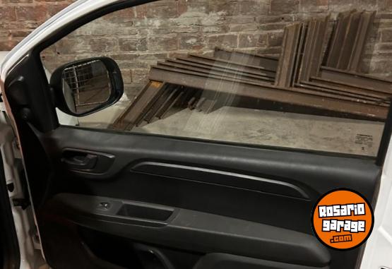 Utilitarios - Fiat FIORINO 2022 Nafta 67000Km - En Venta