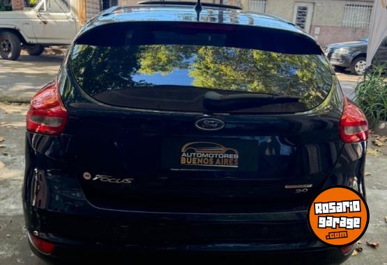 Autos - Ford Focus 2.0 se plus 2015 Nafta 130000Km - En Venta