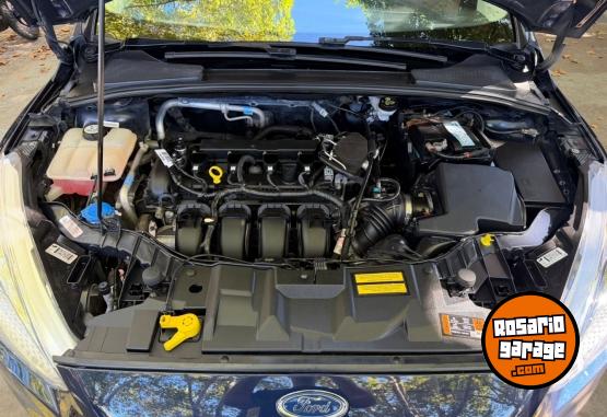 Autos - Ford Focus 2.0 se plus 2015 Nafta 130000Km - En Venta