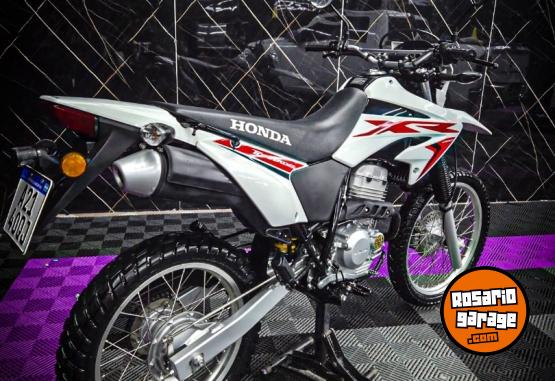 Motos - Honda Tornado xr 250 2024 Nafta 7600Km - En Venta