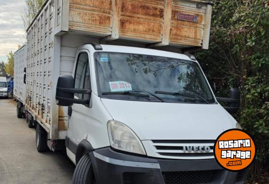 Camiones y Grúas - IVECO DAILY 70C16 - TODO PUERTAS - 2013 - En Venta
