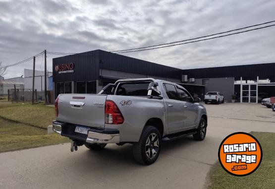 Camionetas - Toyota Hilux DC SRX 2.8 TDI AT 2018 Diesel 196000Km - En Venta