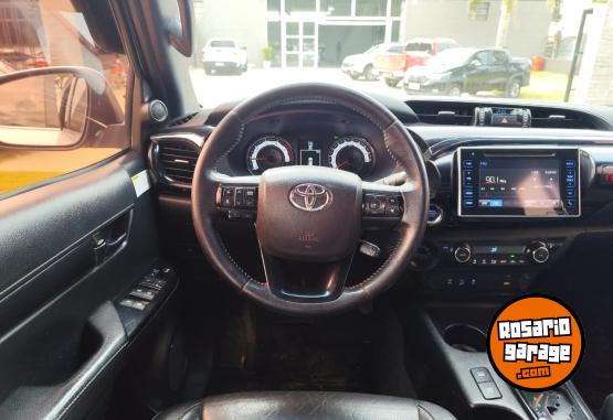 Camionetas - Toyota Hilux DC SRX 2.8 TDI AT 2018 Diesel 196000Km - En Venta