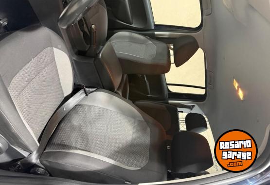 Camionetas - Volkswagen AMAROK CONFORTLINE 2017 Diesel 98000Km - En Venta