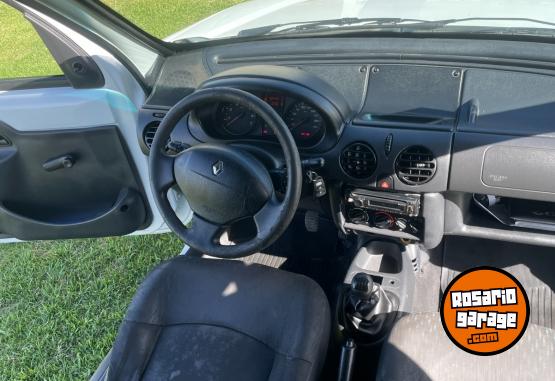 Utilitarios - Renault Kangoo 2016 Nafta 202000Km - En Venta
