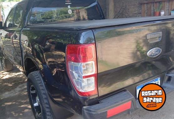 Camionetas - Ford Ranger 2017 Diesel 210000Km - En Venta