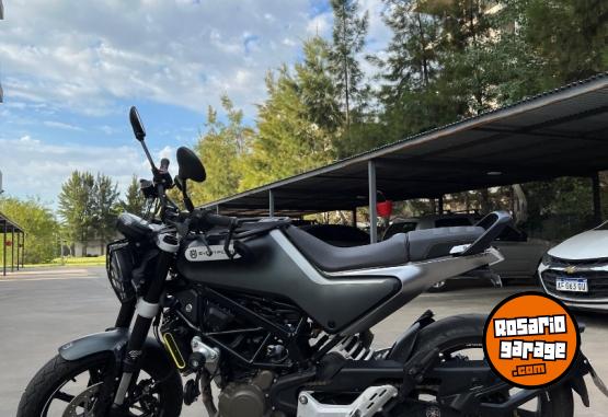 Motos - Husqvarna Svartpilen 200 2021 Nafta 7300Km - En Venta