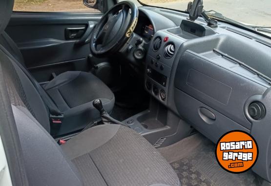 Utilitarios - Peugeot Partner Confort 1.6 2018 GNC 147800Km - En Venta