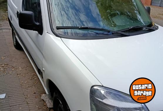 Utilitarios - Peugeot Partner Confort 1.6 2018 GNC 147800Km - En Venta