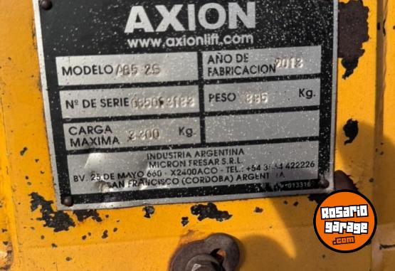 Camiones y Grúas - Iveco daily 2012 con Grua AXXION 3.2 Tn - En Venta