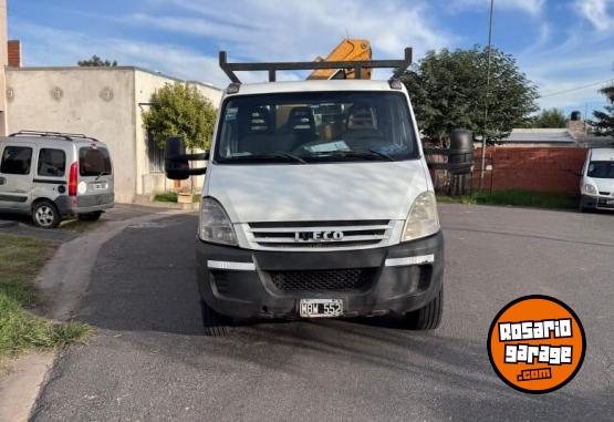 Camiones y Grúas - Iveco daily 2012 con Grua AXXION 3.2 Tn - En Venta