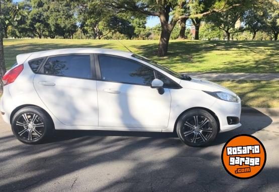 Autos - Ford Fiesta S 2015 Nafta 129000Km - En Venta