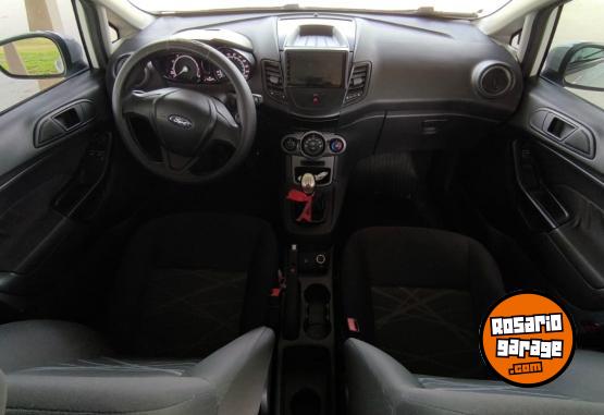 Autos - Ford Fiesta S 2015 Nafta 129000Km - En Venta