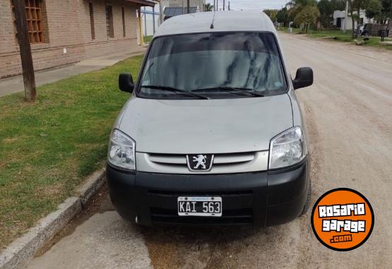 Utilitarios - Peugeot Partner 2011 Nafta 125000Km - En Venta