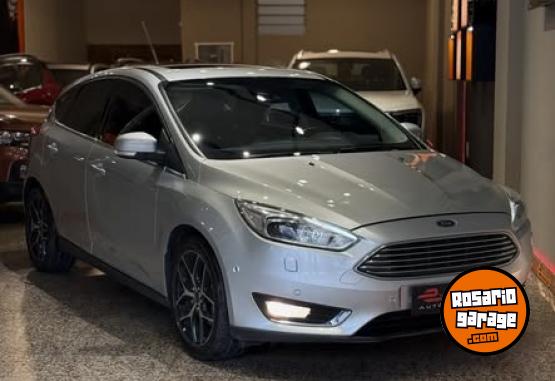 Autos - Ford FOCUS TITANIUM 2015 Nafta 133000Km - En Venta