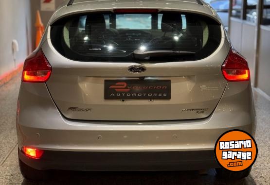 Autos - Ford FOCUS TITANIUM 2015 Nafta 133000Km - En Venta
