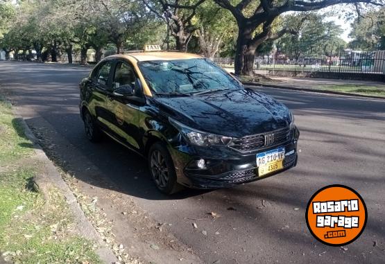 Autos - Fiat Cronos 2023 GNC 143000Km - En Venta