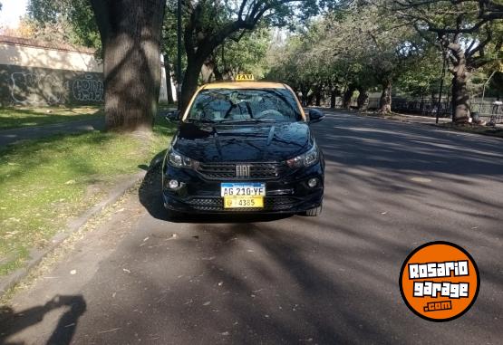 Autos - Fiat Cronos 2023 GNC 143000Km - En Venta