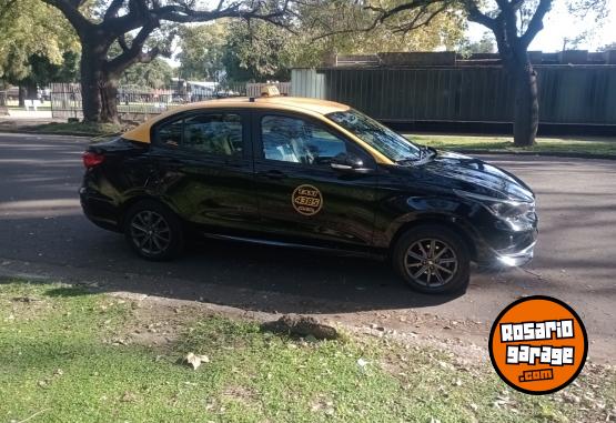 Autos - Fiat Cronos 2023 GNC 143000Km - En Venta