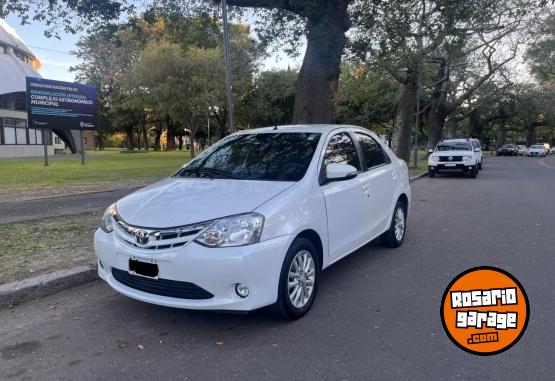 Autos - Toyota Etios  XLS 1.5 Sedan 4p 2016 Nafta 136000Km - En Venta