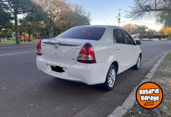 Autos - Toyota Etios  XLS 1.5 Sedan 4p 2016 Nafta 136000Km - En Venta