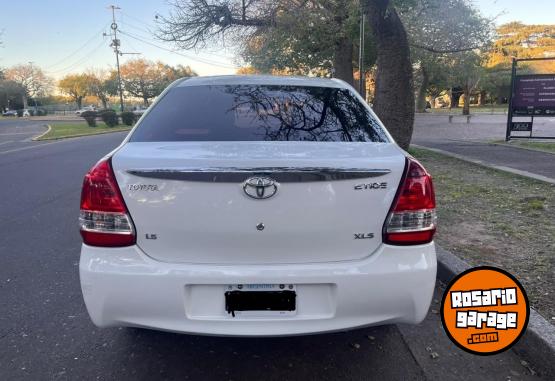 Autos - Toyota Etios  XLS 1.5 Sedan 4p 2016 Nafta 136000Km - En Venta