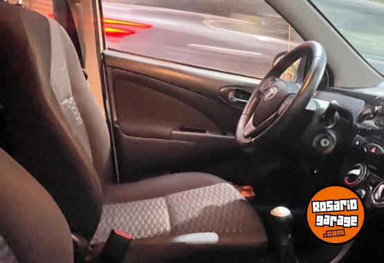 Autos - Toyota Etios  XLS 1.5 Sedan 4p 2016 Nafta 136000Km - En Venta