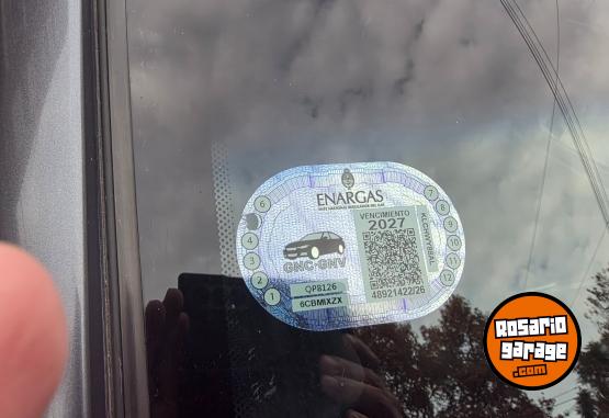 Utilitarios - Renault Kangoo 2015 GNC 140000Km - En Venta