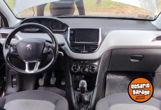 Autos - Peugeot 208 Allure 1.5 touchscree 2014 Nafta 124000Km - En Venta