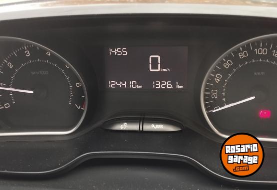 Autos - Peugeot 208 Allure 1.5 touchscree 2014 Nafta 124000Km - En Venta