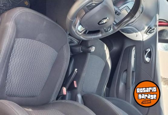 Autos - Renault Captur 2018 Nafta 81000Km - En Venta