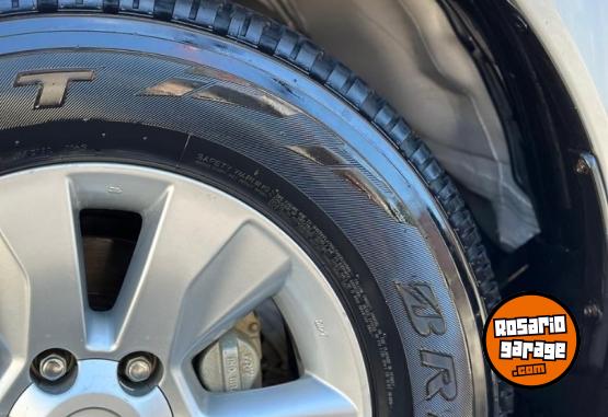 Camionetas - Toyota Hilux 2019 Diesel 120000Km - En Venta