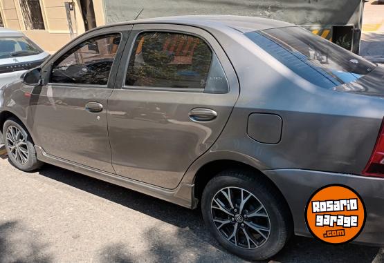 Autos - Toyota Etios 2018 Nafta 51000Km - En Venta