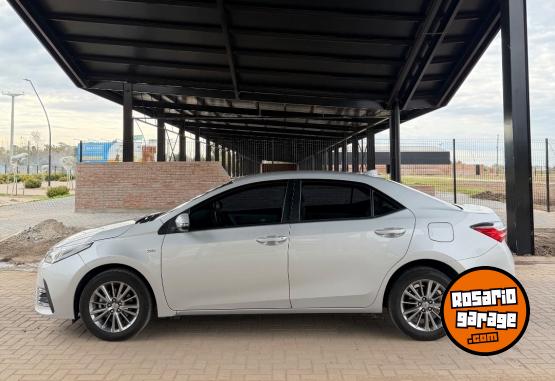 Autos - Toyota Corolla 2017 GNC 100000Km - En Venta
