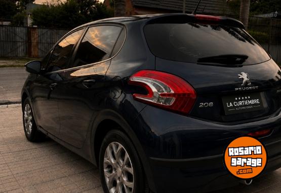 Autos - Peugeot 208 Allure Touch 2015 Nafta 110000Km - En Venta